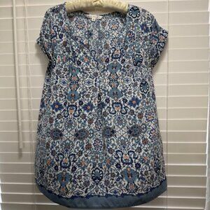 Max Studio v-neck cap sleeve blue & white pattern lightweight blouse: Size M